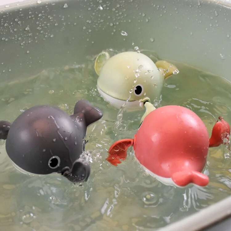 Children's baby swimming bathing water spring clockwork bath toys small animals duck turtle whale pig penguin water spray